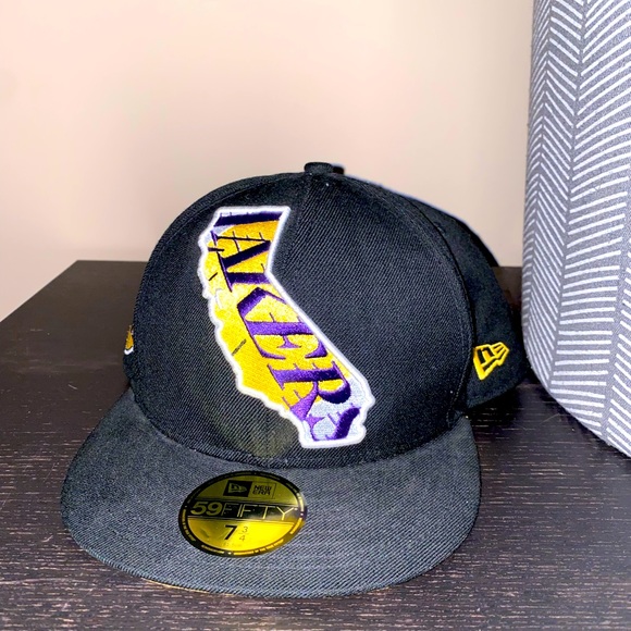 New era Lakers hat size 7 3/4 - Picture 1 of 3